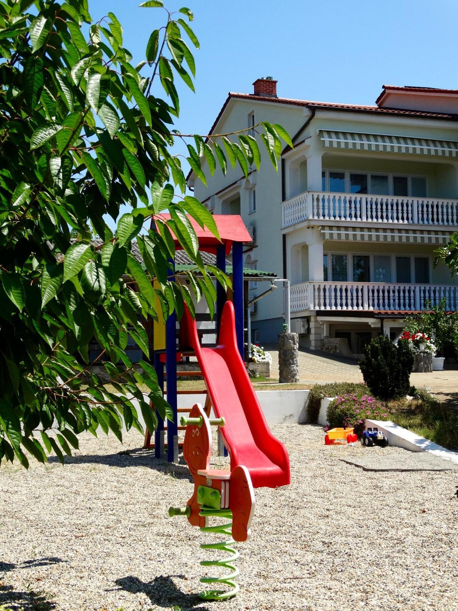 Apartments Gorancica Malinska Esterno foto
