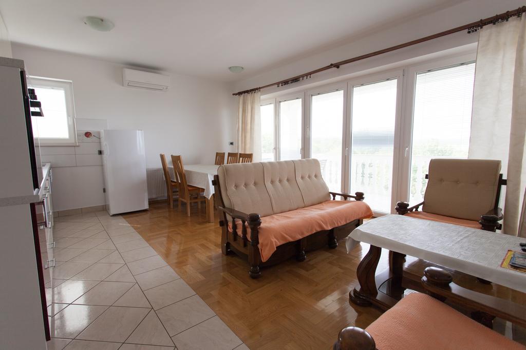 Apartments Gorancica Malinska Esterno foto